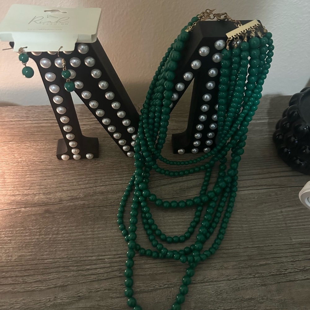 Elegant Green Beaded Necklace and Earring Set